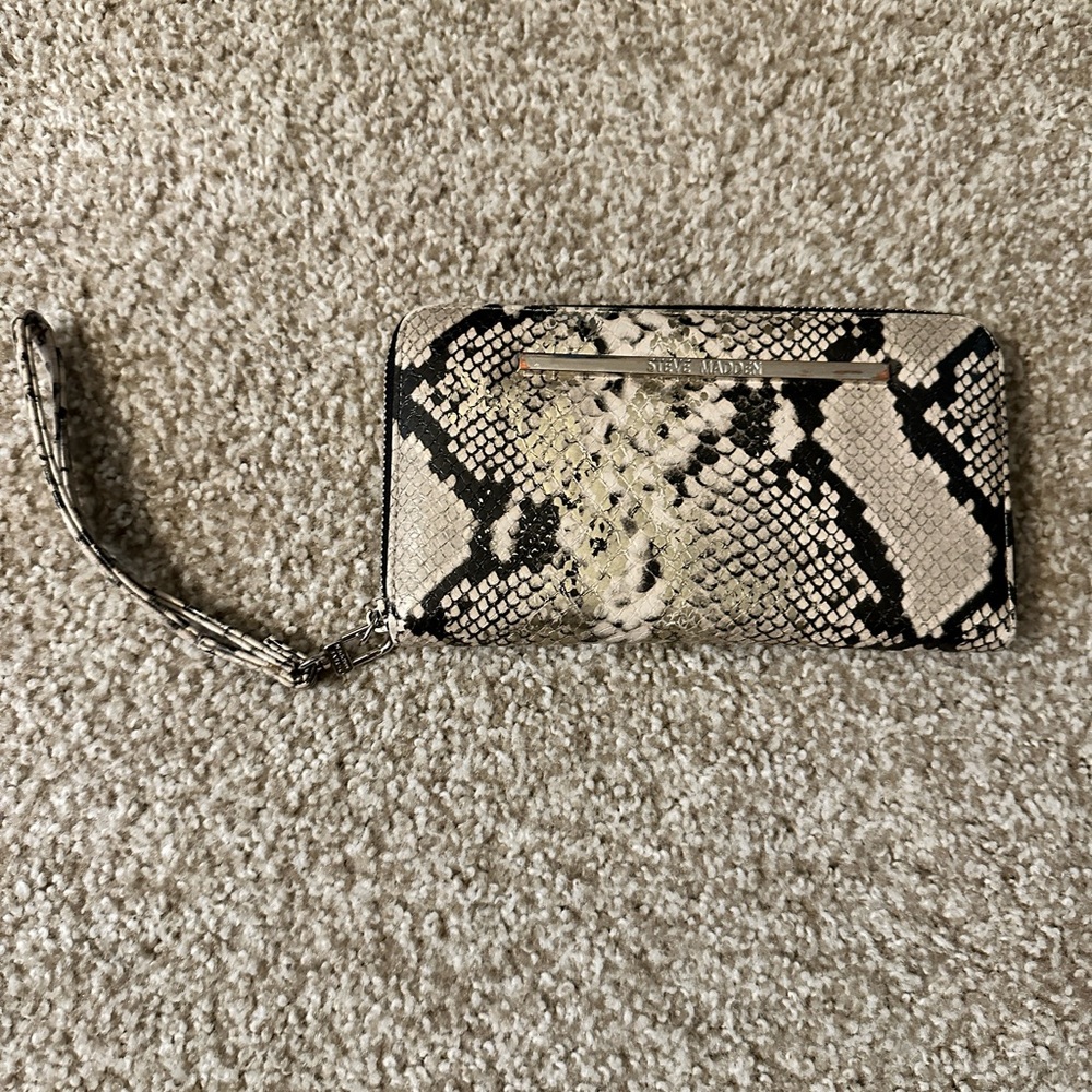 Steve Madden Wallet